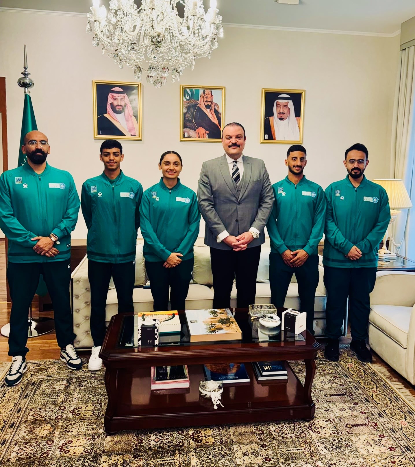 سعادة السفير ماجد بن عبدالعزيز العبدان يستقبل بعثة المنتخب السعودي للخماسي الحديث